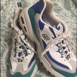Skechers tennis shoes